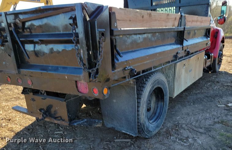 image for item DP1321 2000 Ford F650 Super Duty dump truck