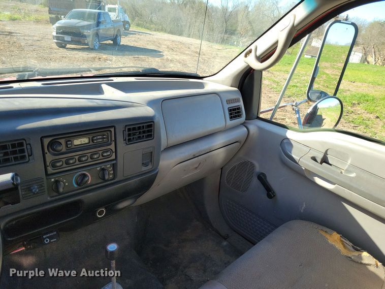 image for item DP1321 2000 Ford F650 Super Duty dump truck