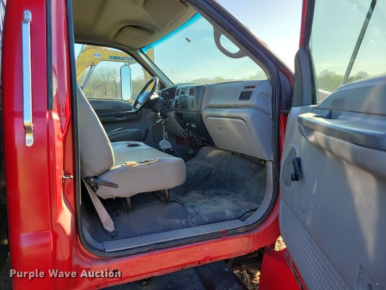 image for item DP1321 2000 Ford F650 Super Duty dump truck