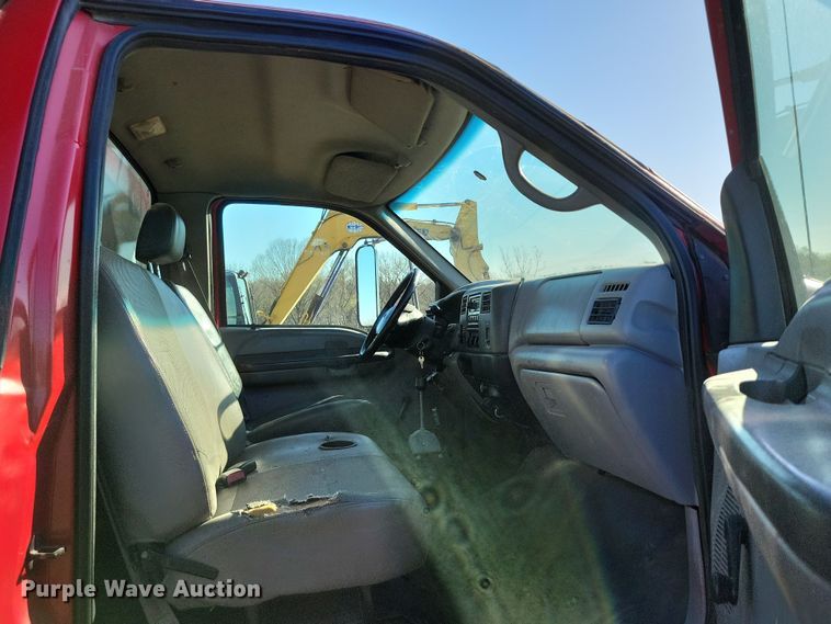 image for item DP1321 2000 Ford F650 Super Duty dump truck