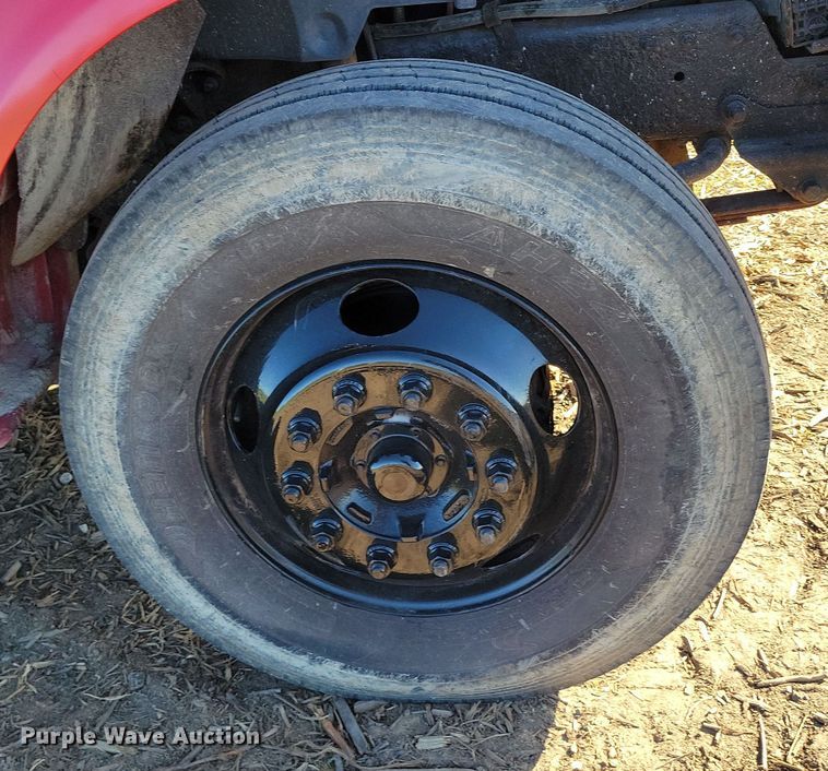 image for item DP1321 2000 Ford F650 Super Duty dump truck