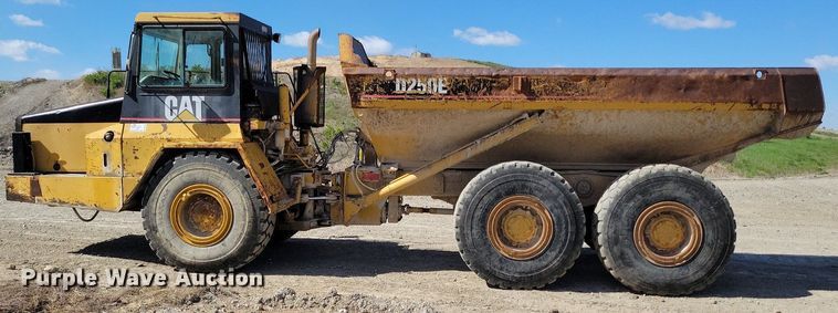 image for item DP1322 1997 Caterpillar D250E haul truck