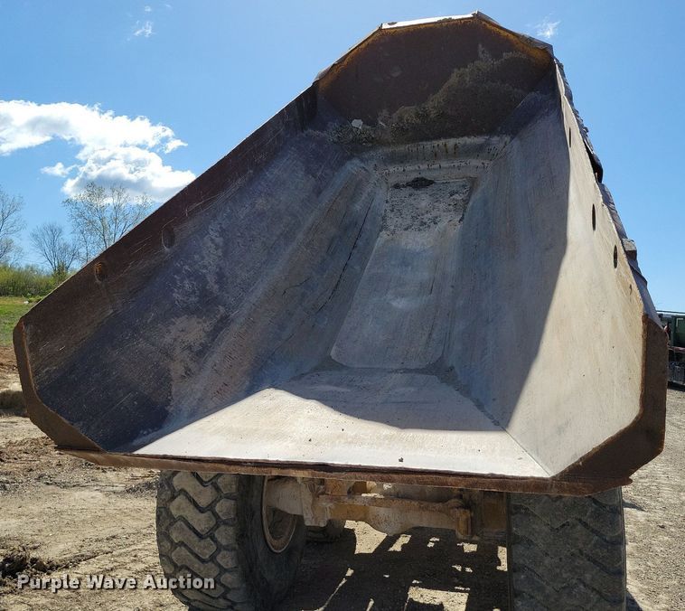 image for item DP1322 1997 Caterpillar D250E haul truck