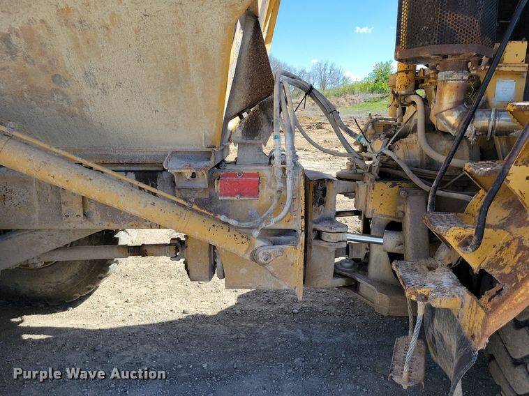 image for item DP1322 1997 Caterpillar D250E haul truck