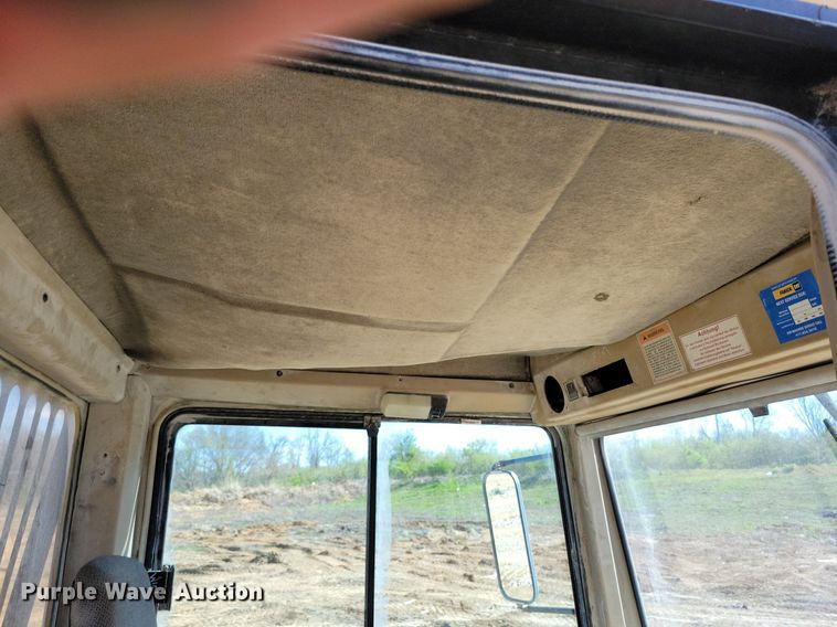 image for item DP1322 1997 Caterpillar D250E haul truck