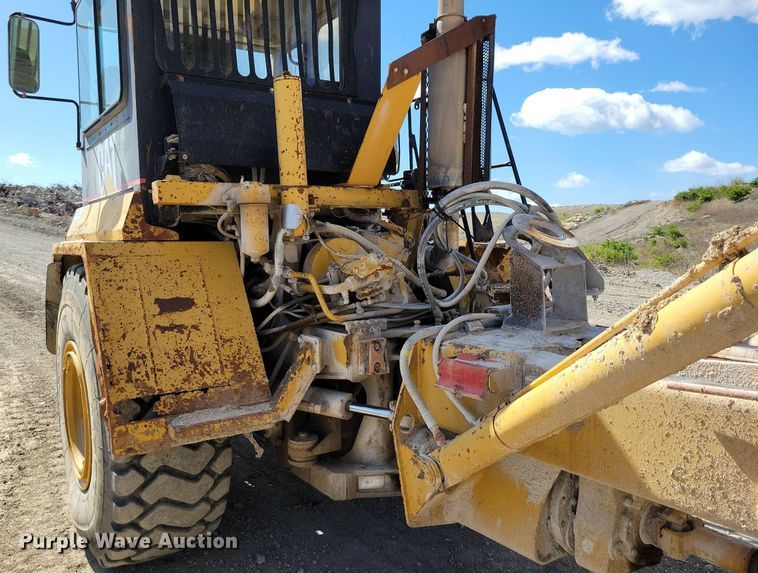 image for item DP1322 1997 Caterpillar D250E haul truck