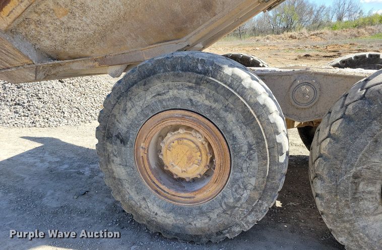 image for item DP1322 1997 Caterpillar D250E haul truck