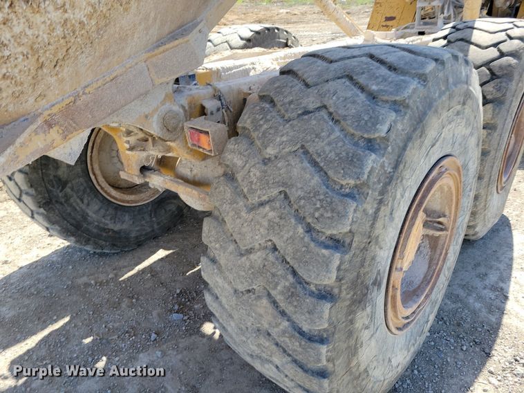 image for item DP1322 1997 Caterpillar D250E haul truck