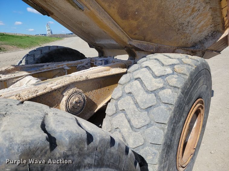 image for item DP1322 1997 Caterpillar D250E haul truck