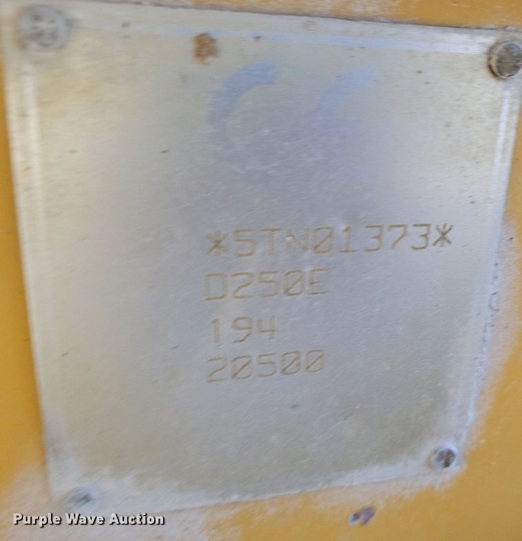 image for item DP1322 1997 Caterpillar D250E haul truck