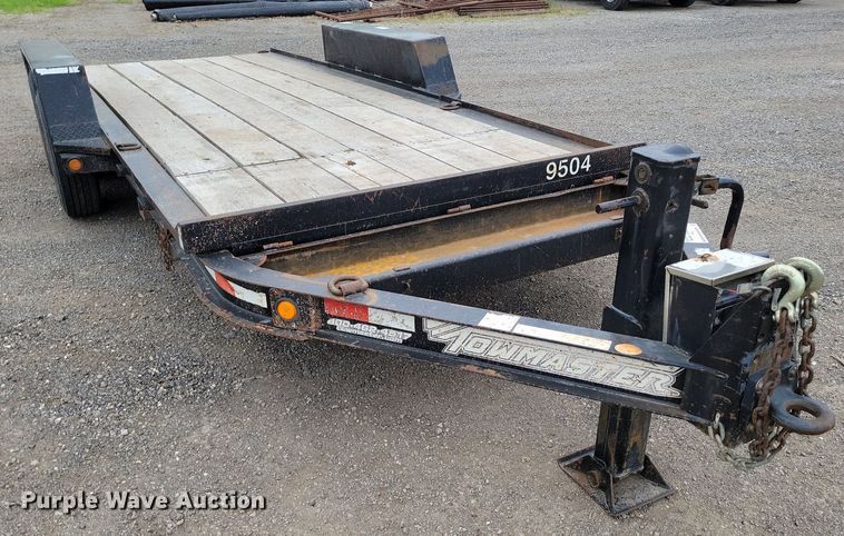 image for item DP1324 2007 Towmaster T-14T tilt deck equipment trailer