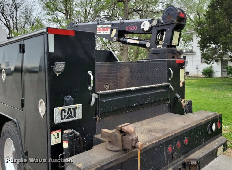 image for item DP1325 2007 Kenworth T300 utility / service truck