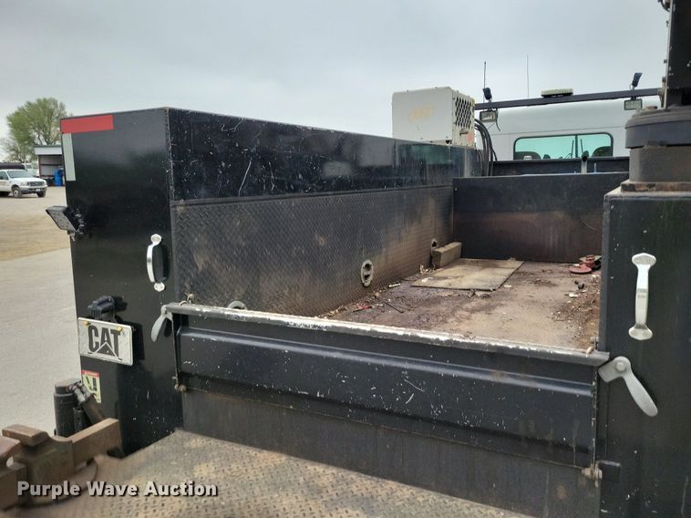 image for item DP1325 2007 Kenworth T300 utility / service truck