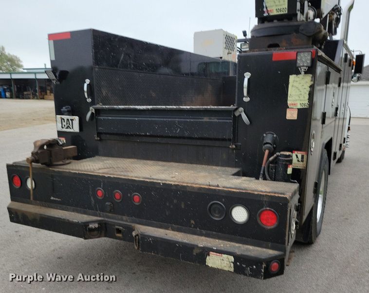 image for item DP1325 2007 Kenworth T300 utility / service truck