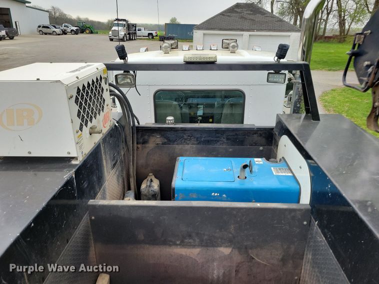 image for item DP1325 2007 Kenworth T300 utility / service truck