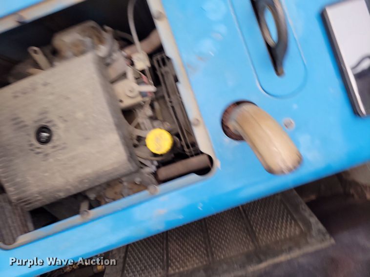 image for item DP1325 2007 Kenworth T300 utility / service truck