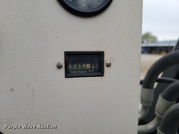 image for item DP1325 2007 Kenworth T300 utility / service truck