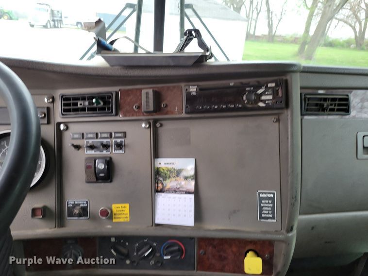 image for item DP1325 2007 Kenworth T300 utility / service truck