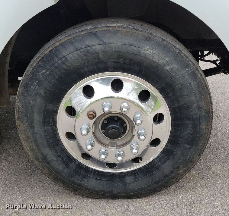 image for item DP1325 2007 Kenworth T300 utility / service truck