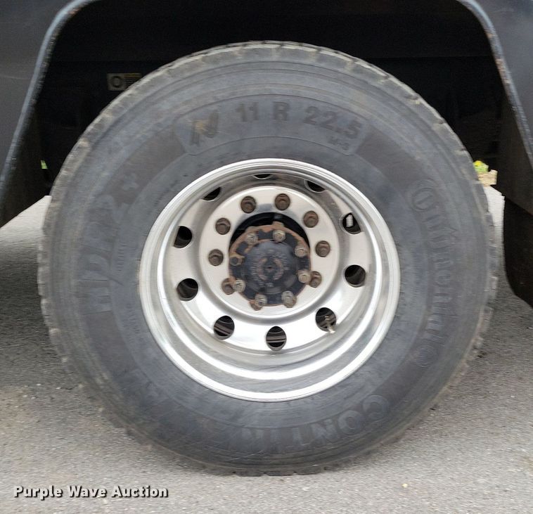 image for item DP1325 2007 Kenworth T300 utility / service truck