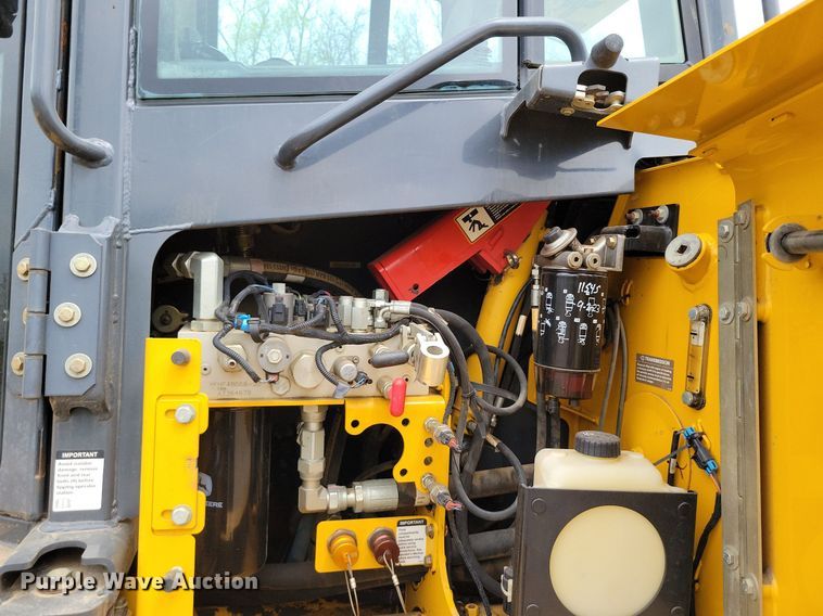 image for item DP1328 2013 John Deere 750K LGP dozer