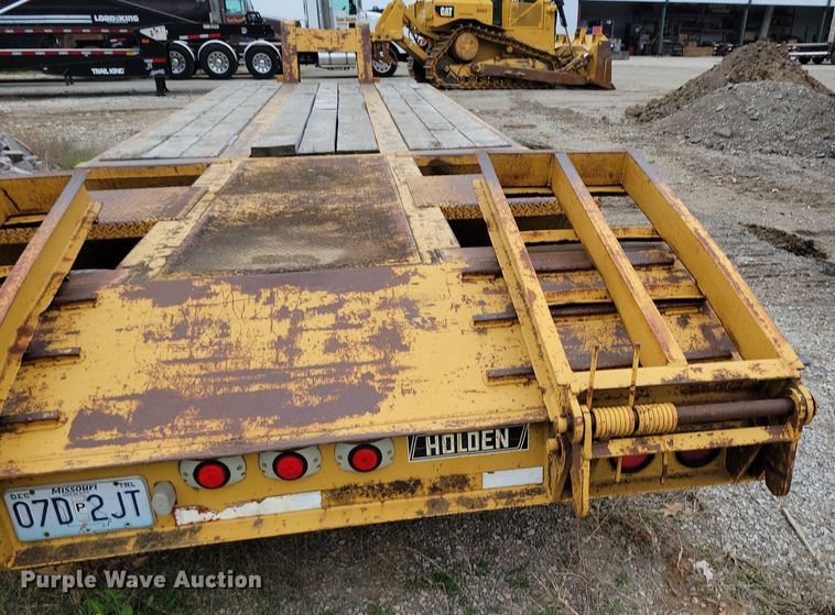 image for item DP1329 1998 Holden HLB25 equipment trailer