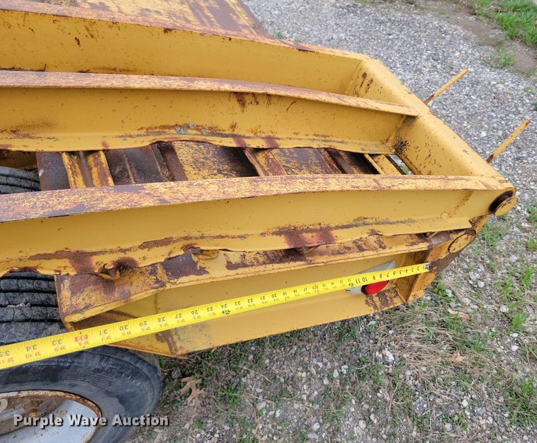 image for item DP1329 1998 Holden HLB25 equipment trailer