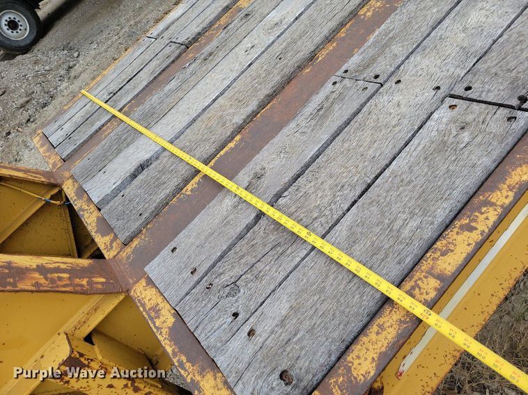 image for item DP1329 1998 Holden HLB25 equipment trailer