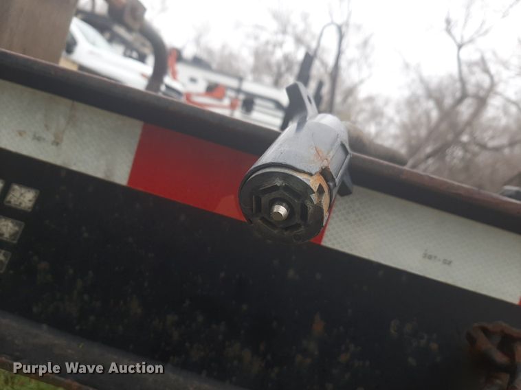 image for item DP2712 2001 Dakota MFG Trail-Eze DL10R24 equipment trailer