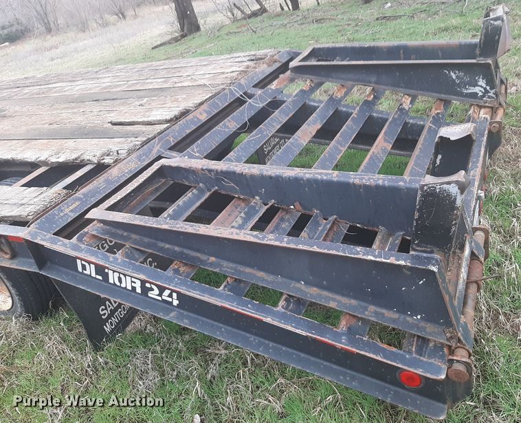 image for item DP2712 2001 Dakota MFG Trail-Eze DL10R24 equipment trailer