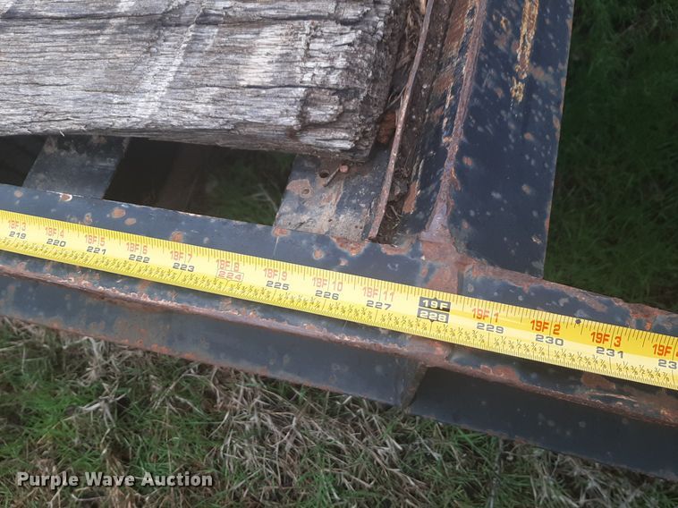 image for item DP2712 2001 Dakota MFG Trail-Eze DL10R24 equipment trailer