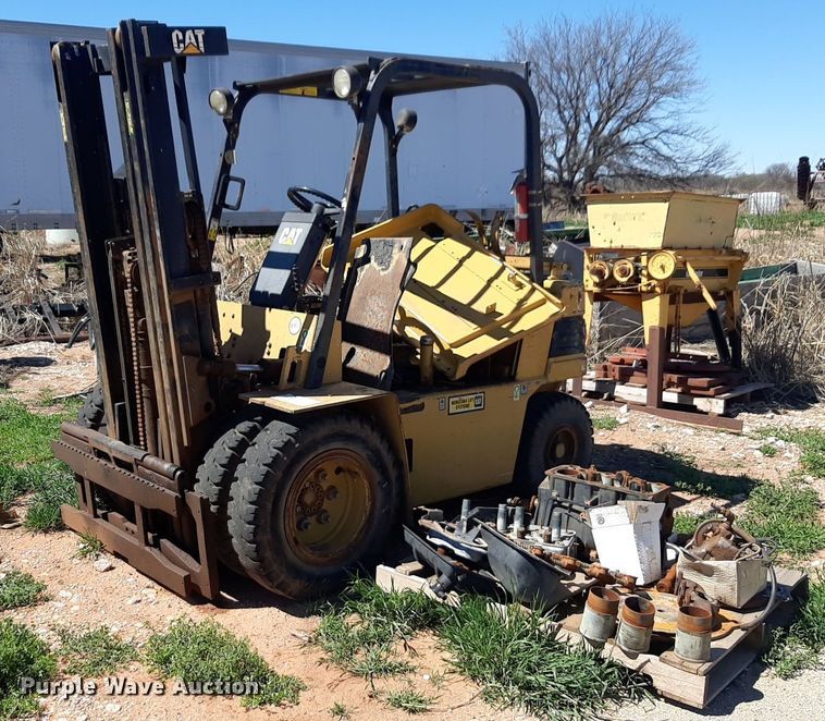 image for item DP2786 1993 Caterpillar V50E forklift