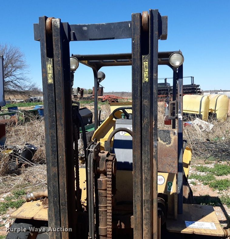 image for item DP2786 1993 Caterpillar V50E forklift