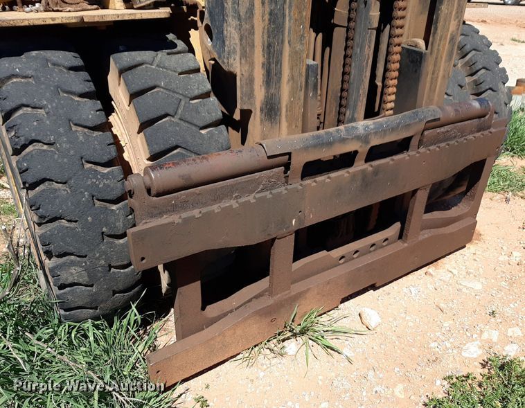 image for item DP2786 1993 Caterpillar V50E forklift