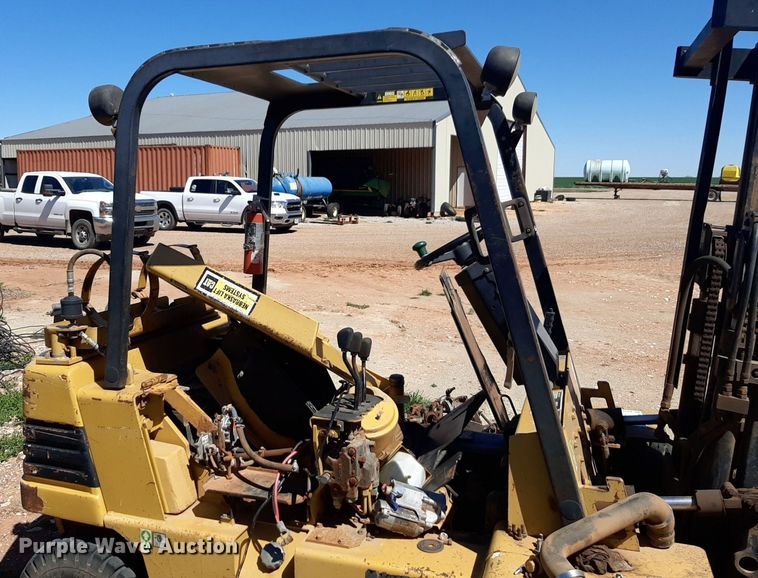 image for item DP2786 1993 Caterpillar V50E forklift