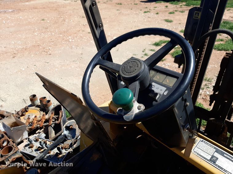image for item DP2786 1993 Caterpillar V50E forklift
