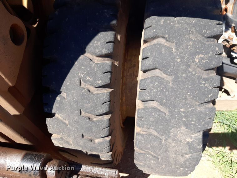 image for item DP2786 1993 Caterpillar V50E forklift