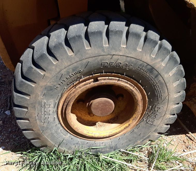 image for item DP2786 1993 Caterpillar V50E forklift