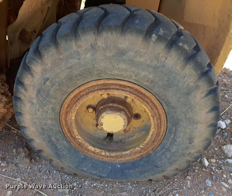 image for item DP2786 1993 Caterpillar V50E forklift