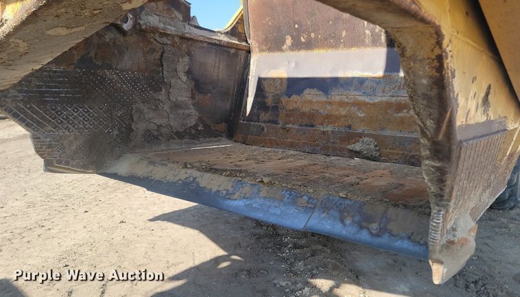 image for item DP3524 1988 Caterpillar 621E conventional scraper 