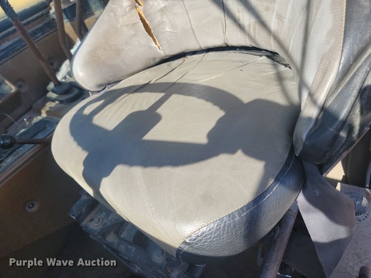 image for item DP3524 1988 Caterpillar 621E conventional scraper 