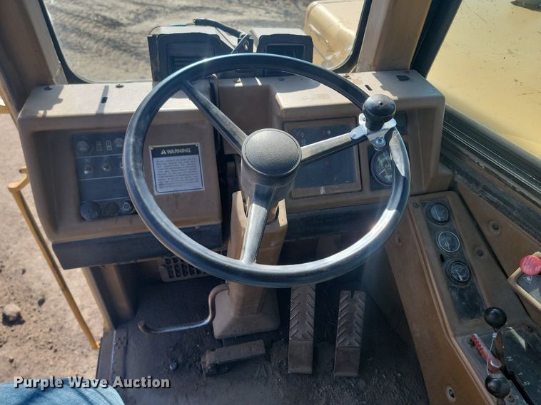 image for item DP3524 1988 Caterpillar 621E conventional scraper 