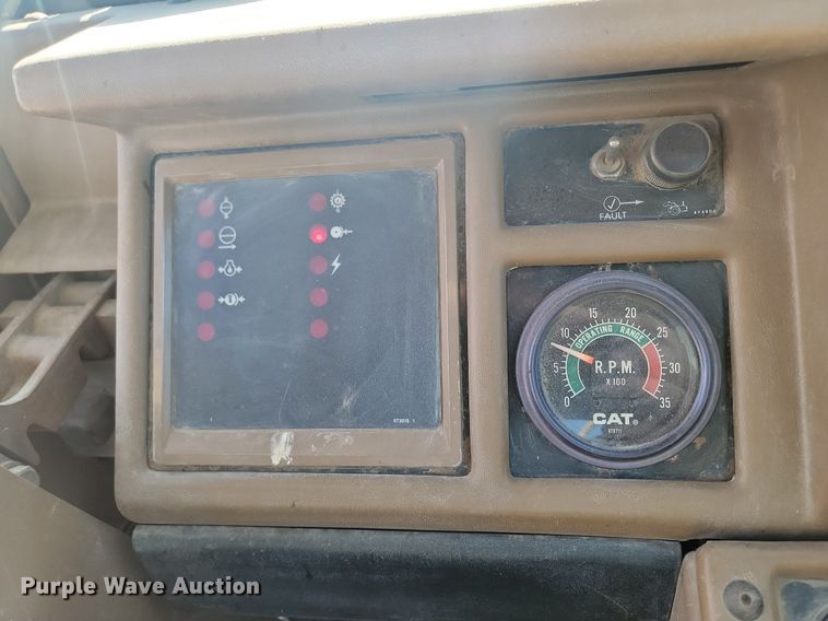 image for item DP3524 1988 Caterpillar 621E conventional scraper 