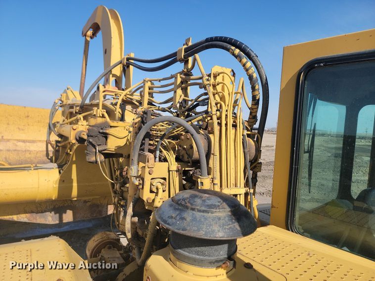 image for item DP3524 1988 Caterpillar 621E conventional scraper 