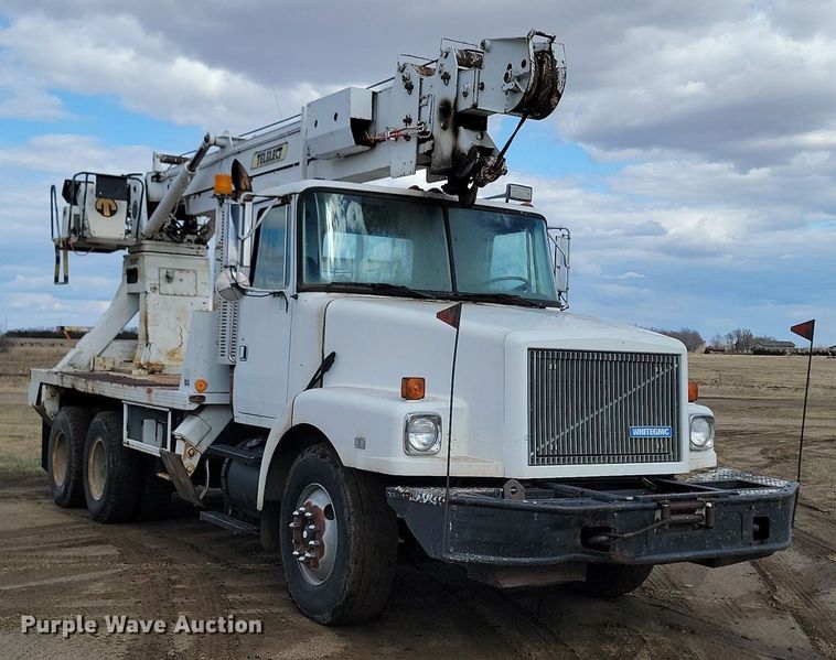 image for item DP5677 1992 White GMC  WG crane truck