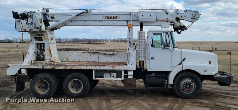 image for item DP5677 1992 White GMC  WG crane truck