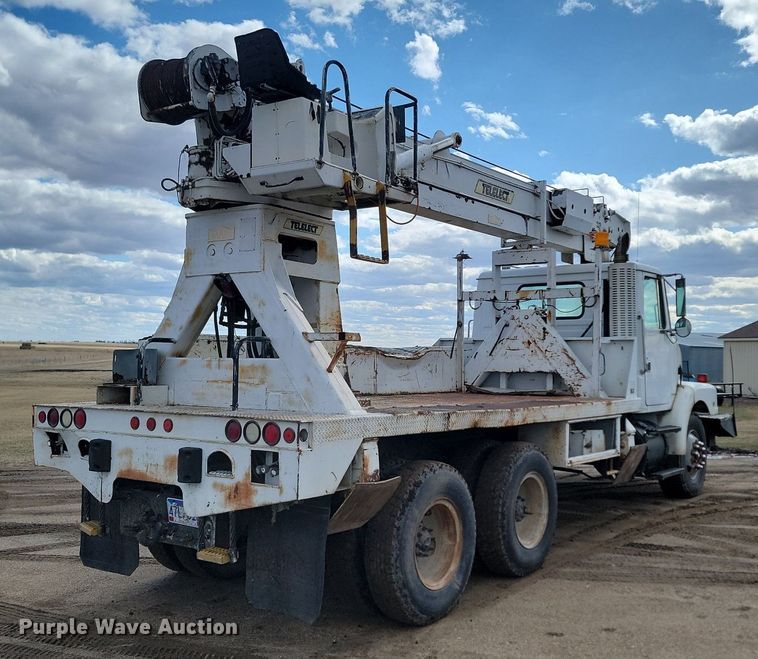 image for item DP5677 1992 White GMC  WG crane truck