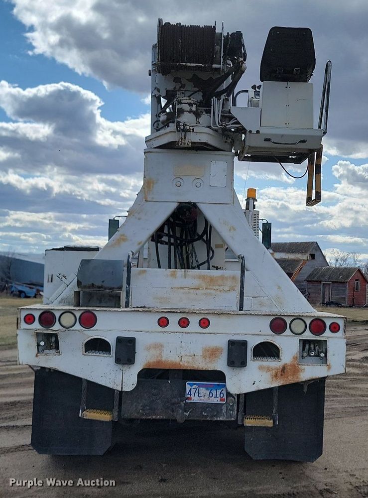 image for item DP5677 1992 White GMC  WG crane truck