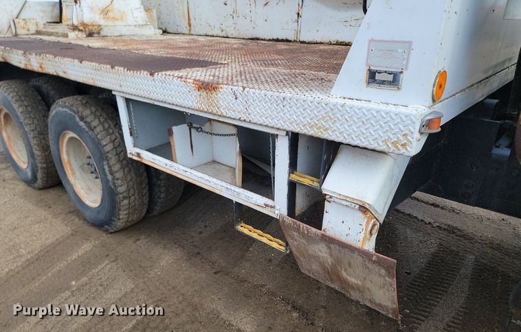 image for item DP5677 1992 White GMC  WG crane truck