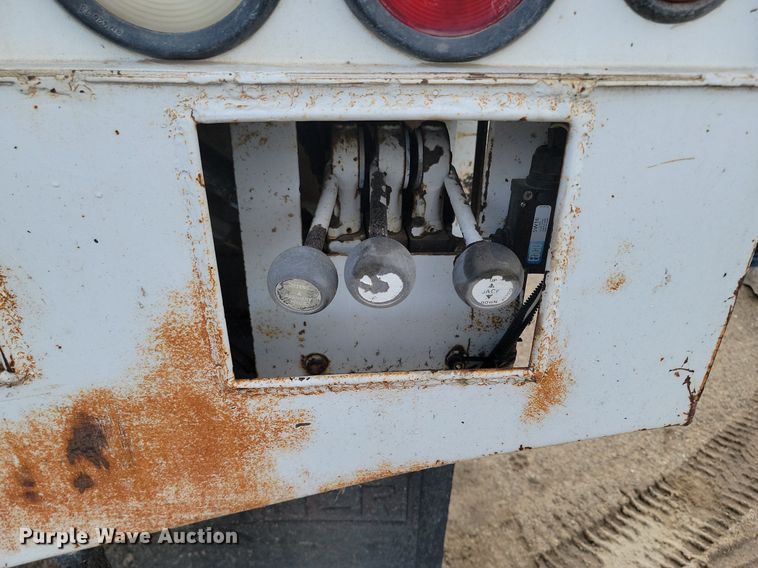 image for item DP5677 1992 White GMC  WG crane truck